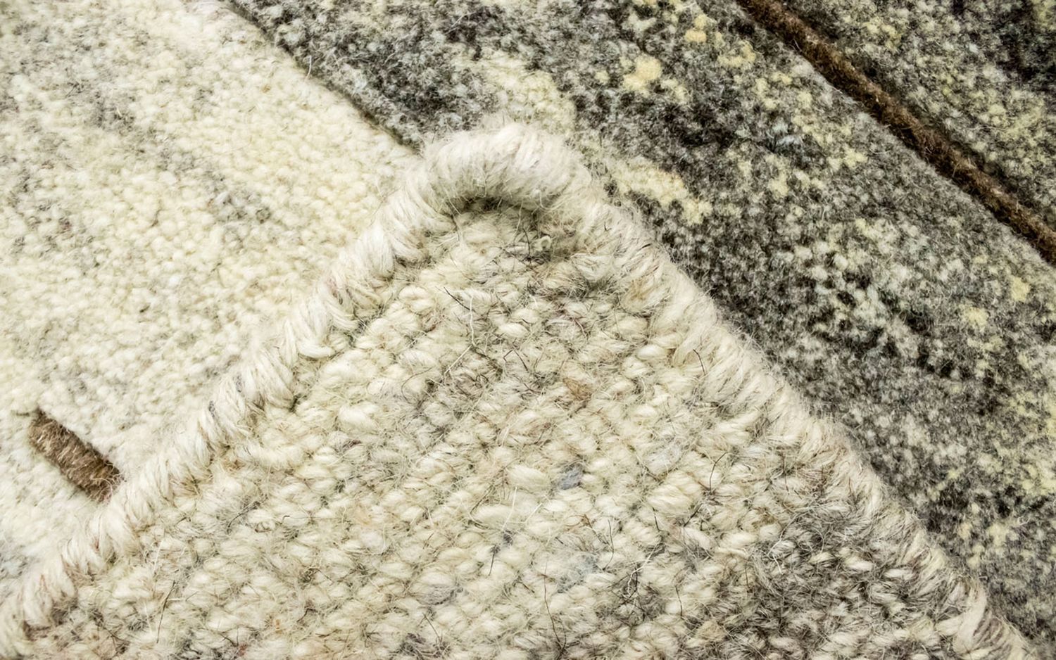 Nepal Teppich 178 x 123 cm - mehrfarbig