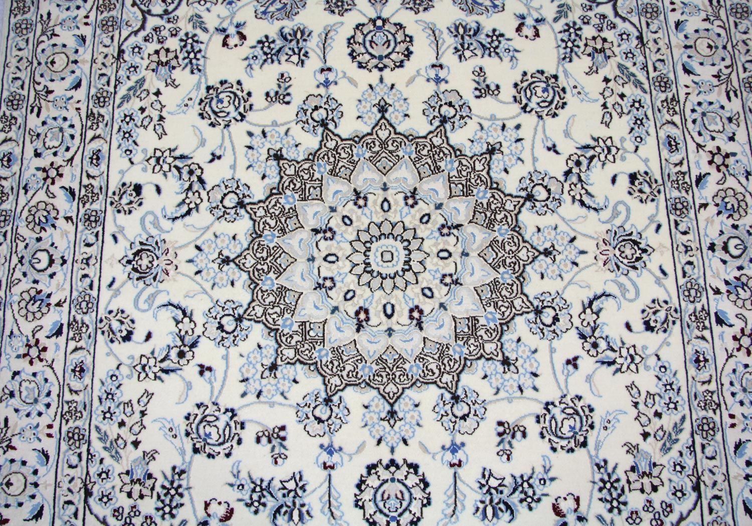 Perserteppich - Nain 244 x 155 cm Wohnzimmer Teppich