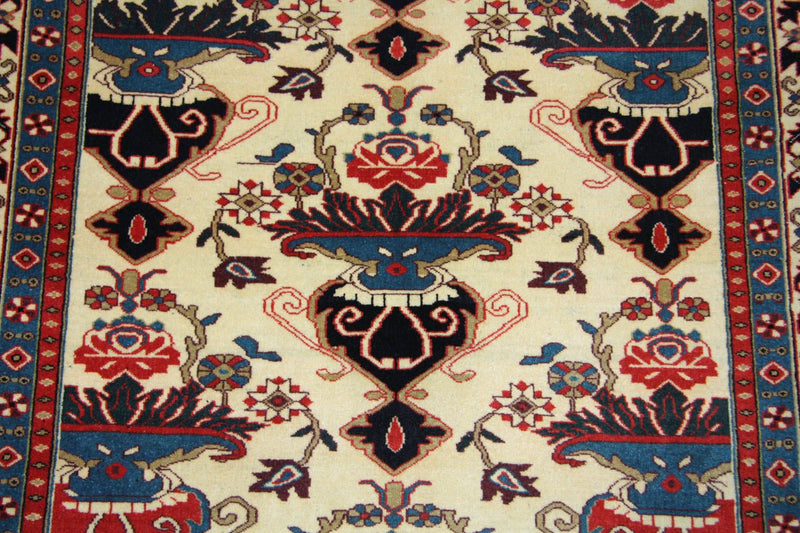 Afghan Teppich 135 x 114 cm - beige