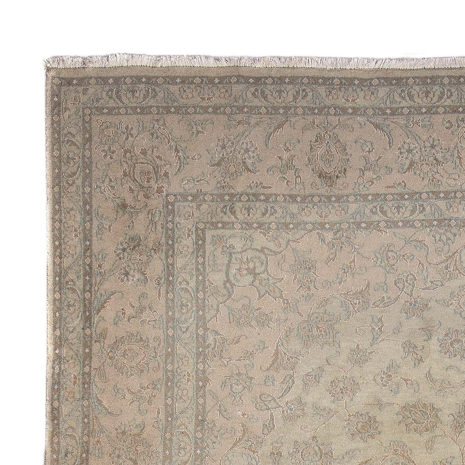 Perserteppich - Nain 338 x 252 cm